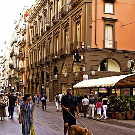 Casa Via Toledo. Centralissima E Vicina Al Porto Apartamento Nápoles Exterior foto