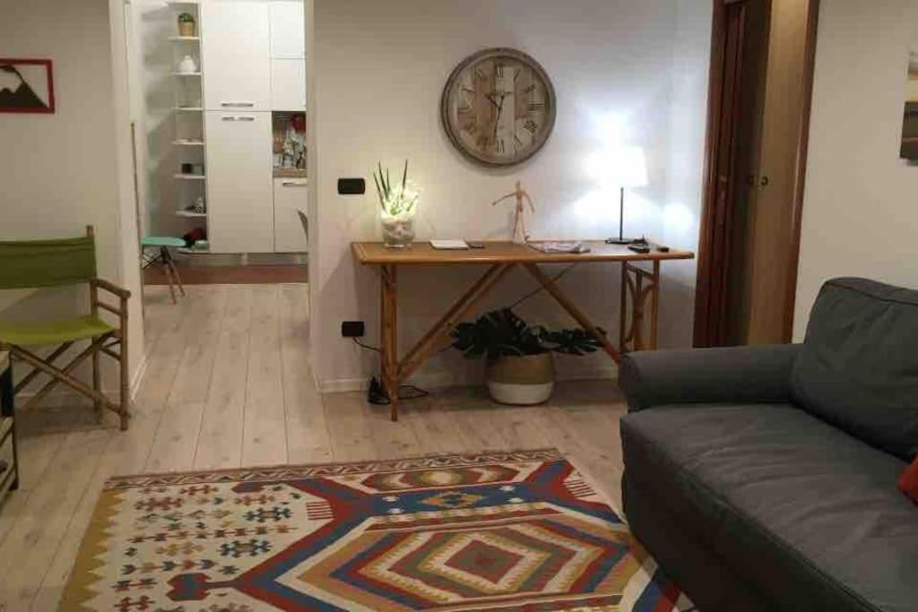 Casa Via Toledo. Centralissima E Vicina Al Porto Apartamento Nápoles Exterior foto
