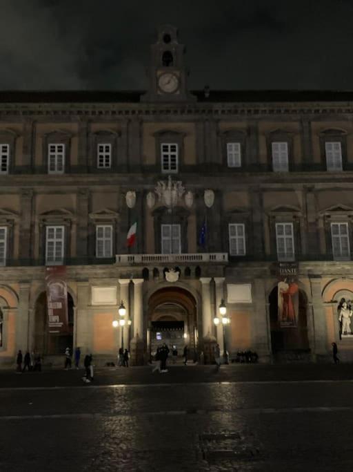 Casa Via Toledo. Centralissima E Vicina Al Porto Apartamento Nápoles Exterior foto