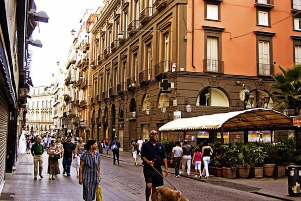 Casa Via Toledo. Centralissima E Vicina Al Porto Apartamento Nápoles Exterior foto