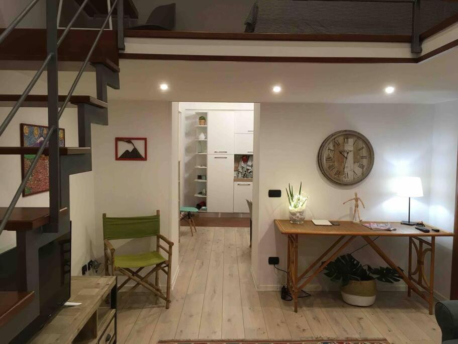 Casa Via Toledo. Centralissima E Vicina Al Porto Apartamento Nápoles Exterior foto